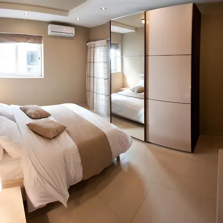 Depiro Apartment *