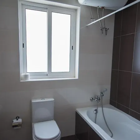 Apartman Depiro *
